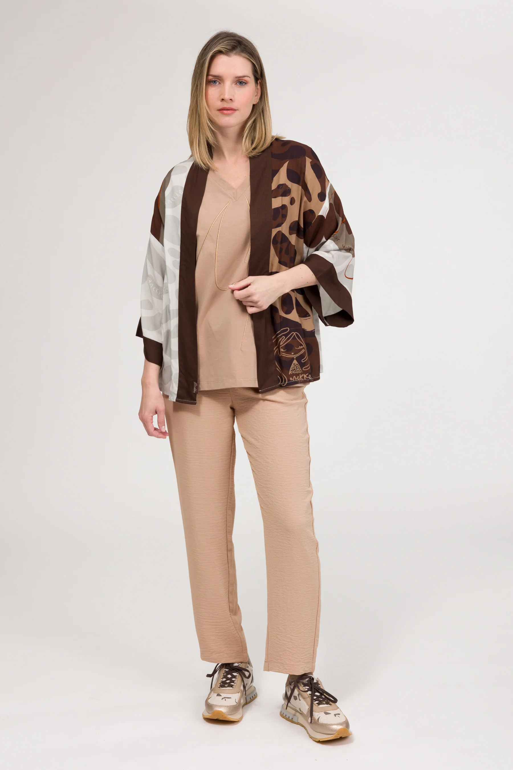 Beige Hose - Image 2