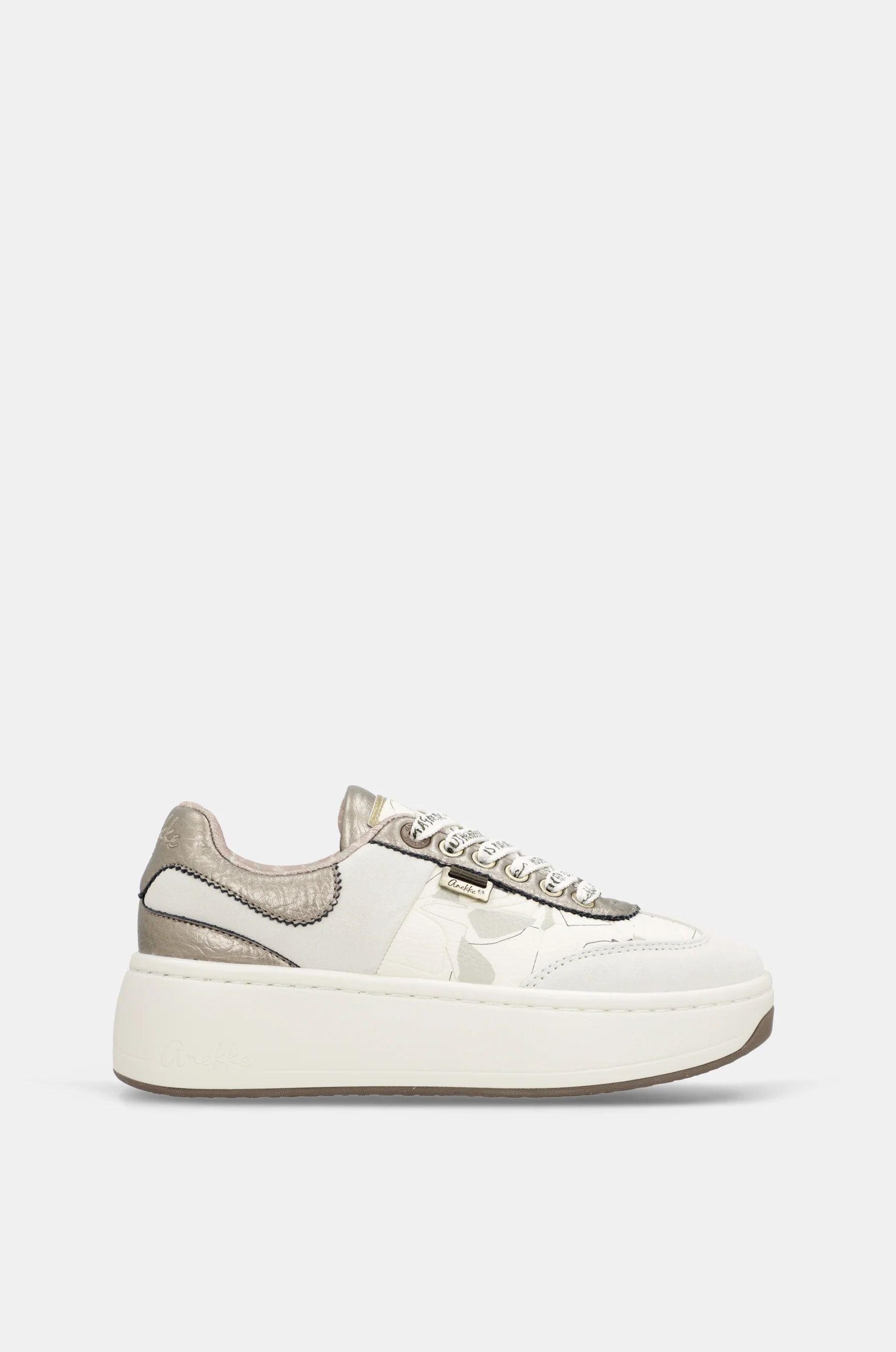 Beige Sneaker
