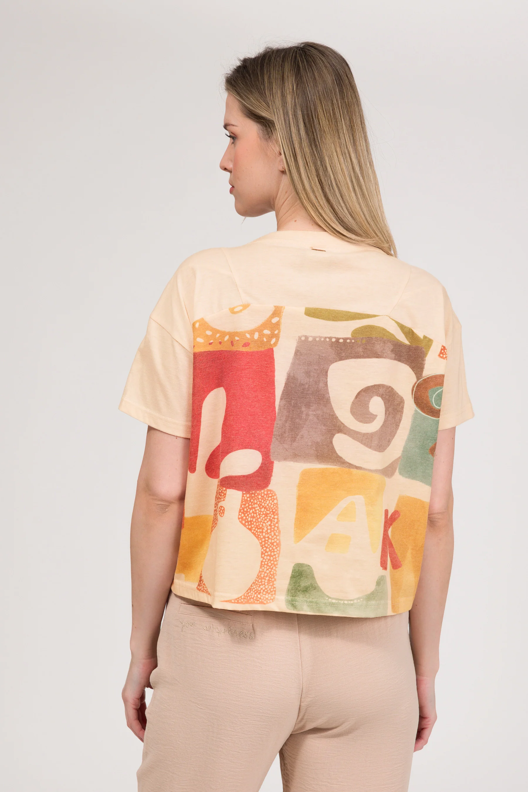 Beiges Kurzarm-T-Shirt - Image 4