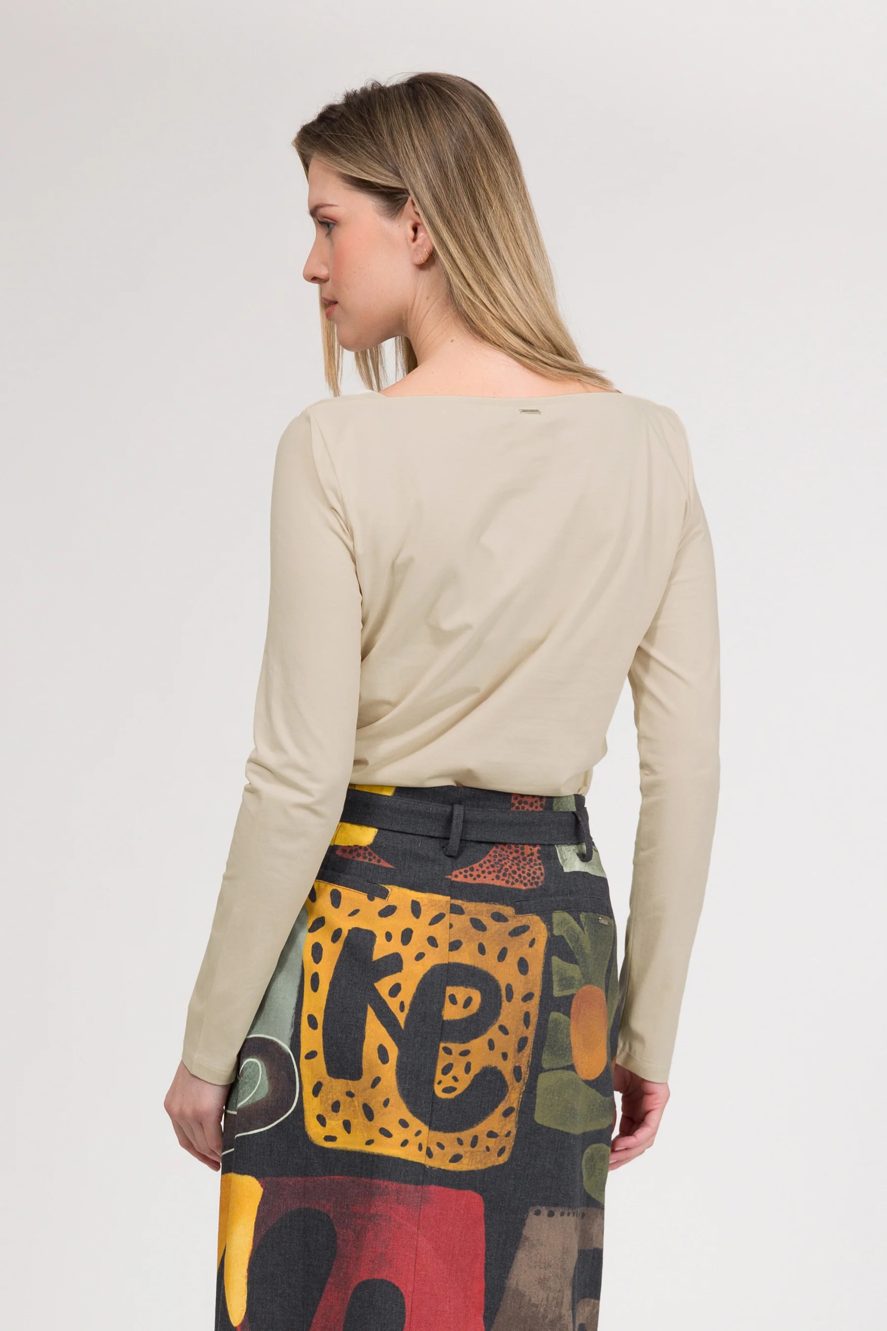 Beiges Langarm-T-Shirt mit Logo - Image 4