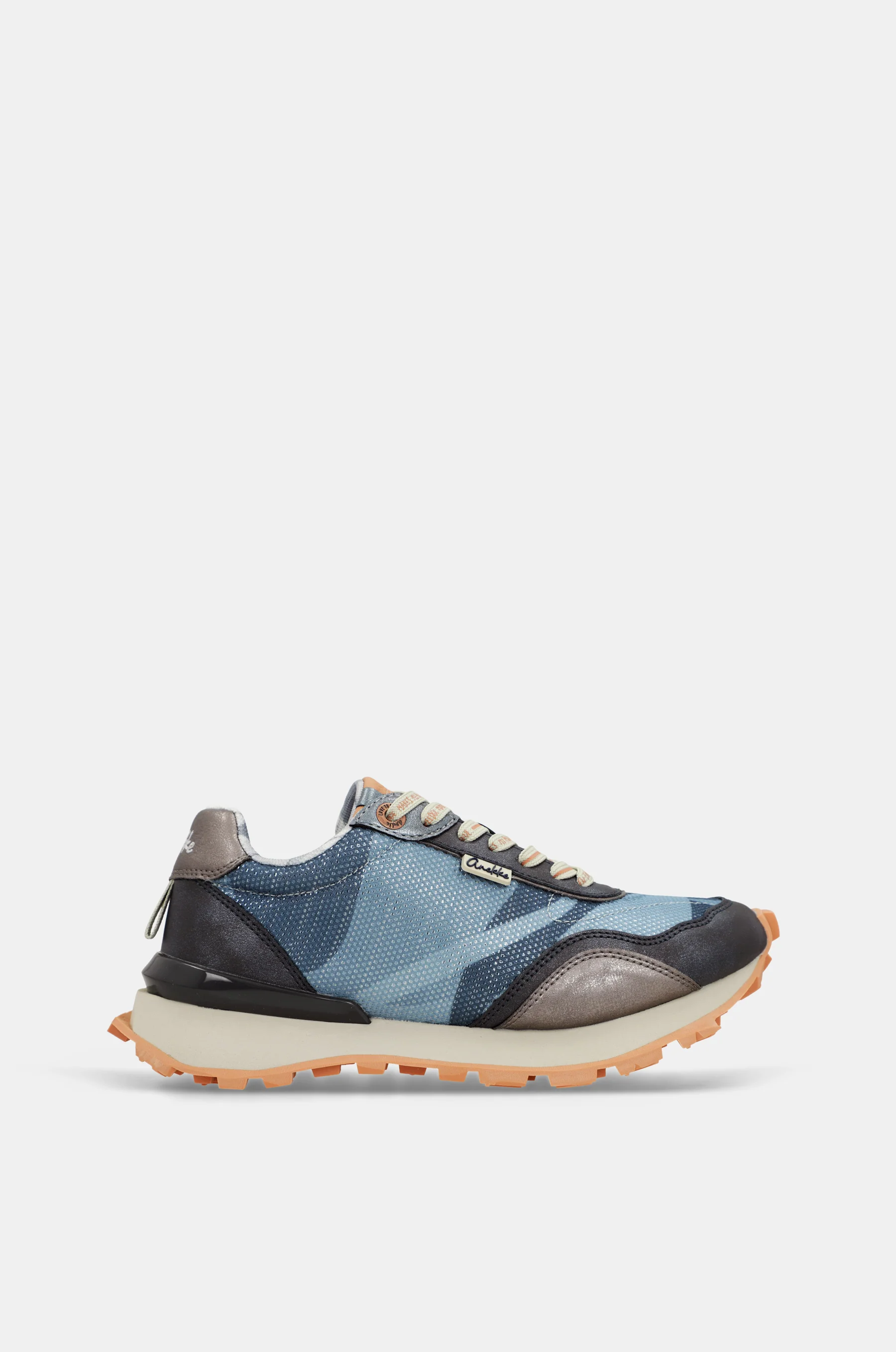 Blaue Sneaker