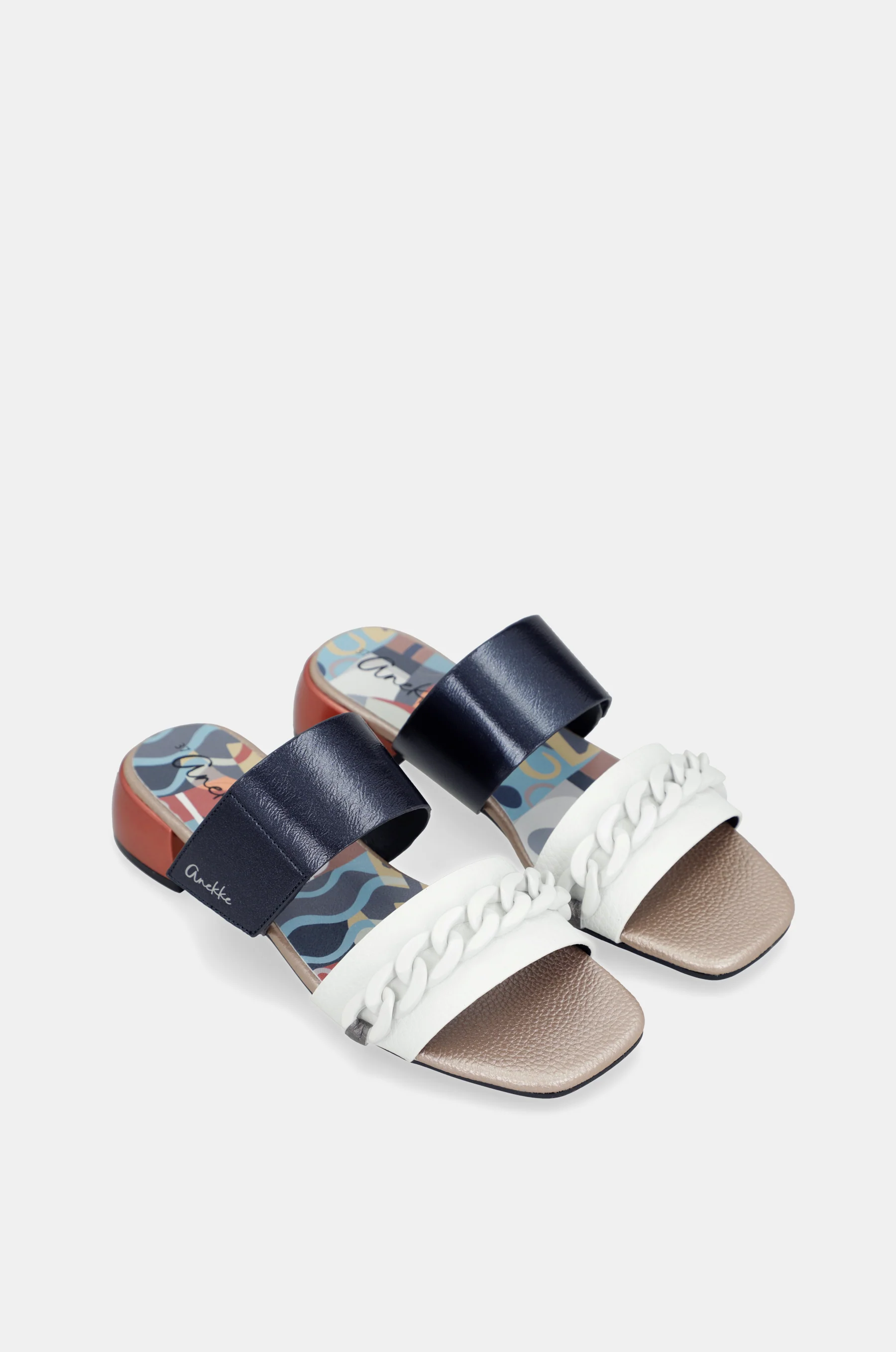 Eikon Sandalen mit Absatz und Kettengliedern - Image 3