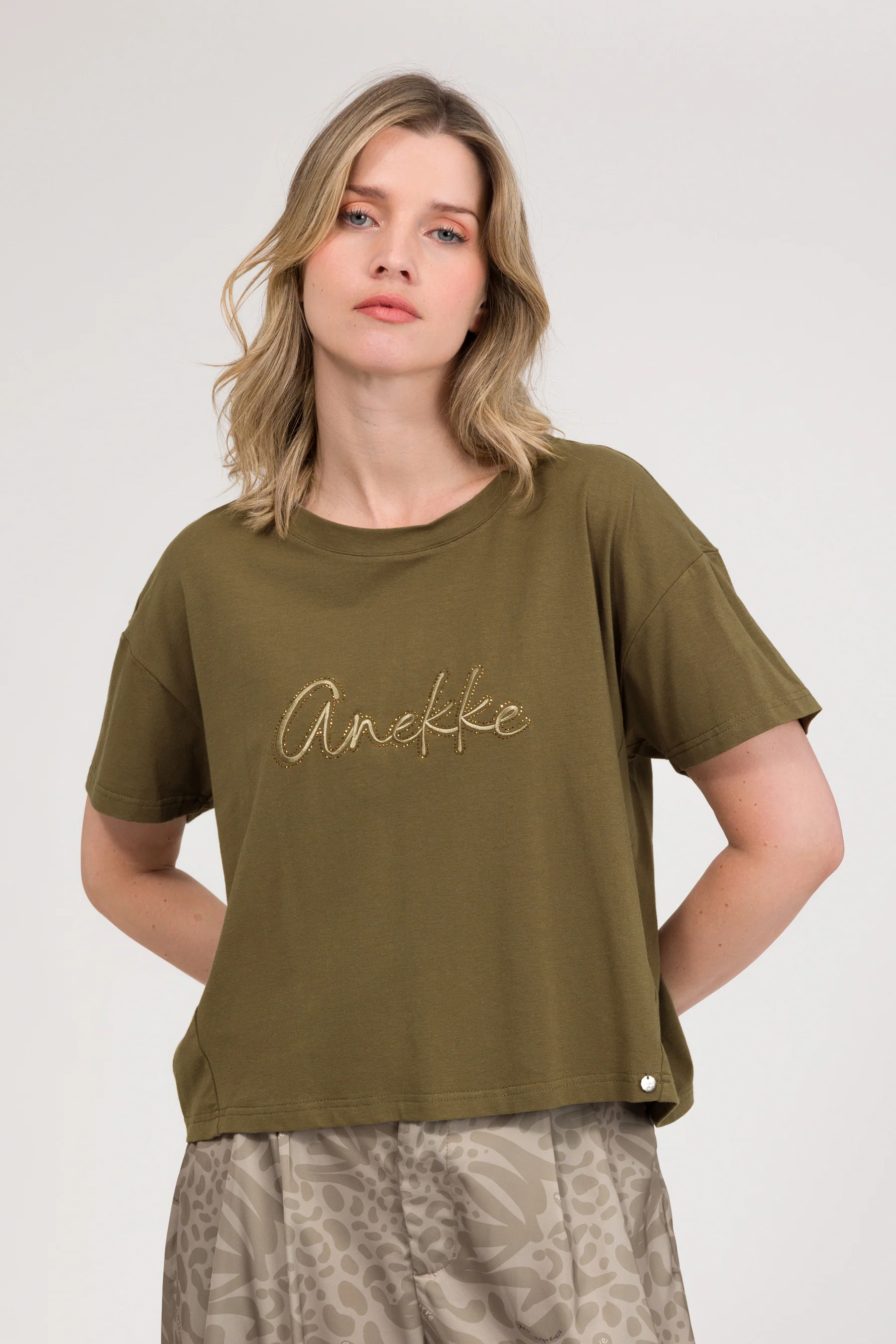 Grünes Kurzarm-T-Shirt - Image 2