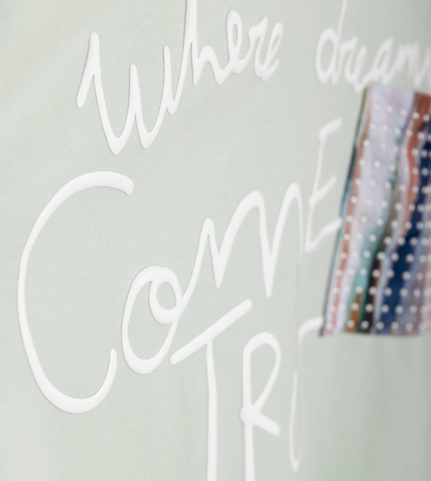 Grünes Studio-T-Shirt - Image 6