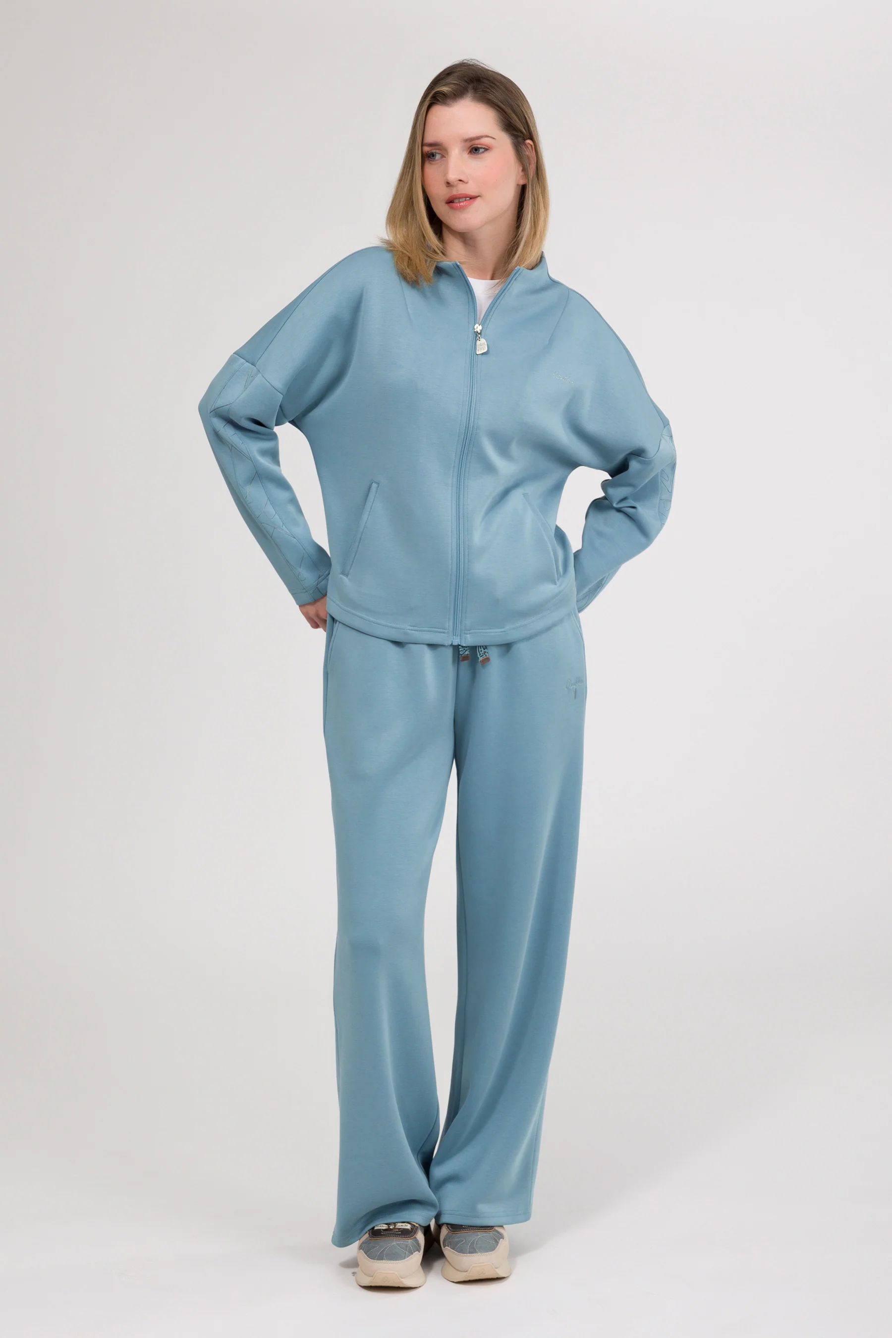 Hellblaue Hose - Image 2