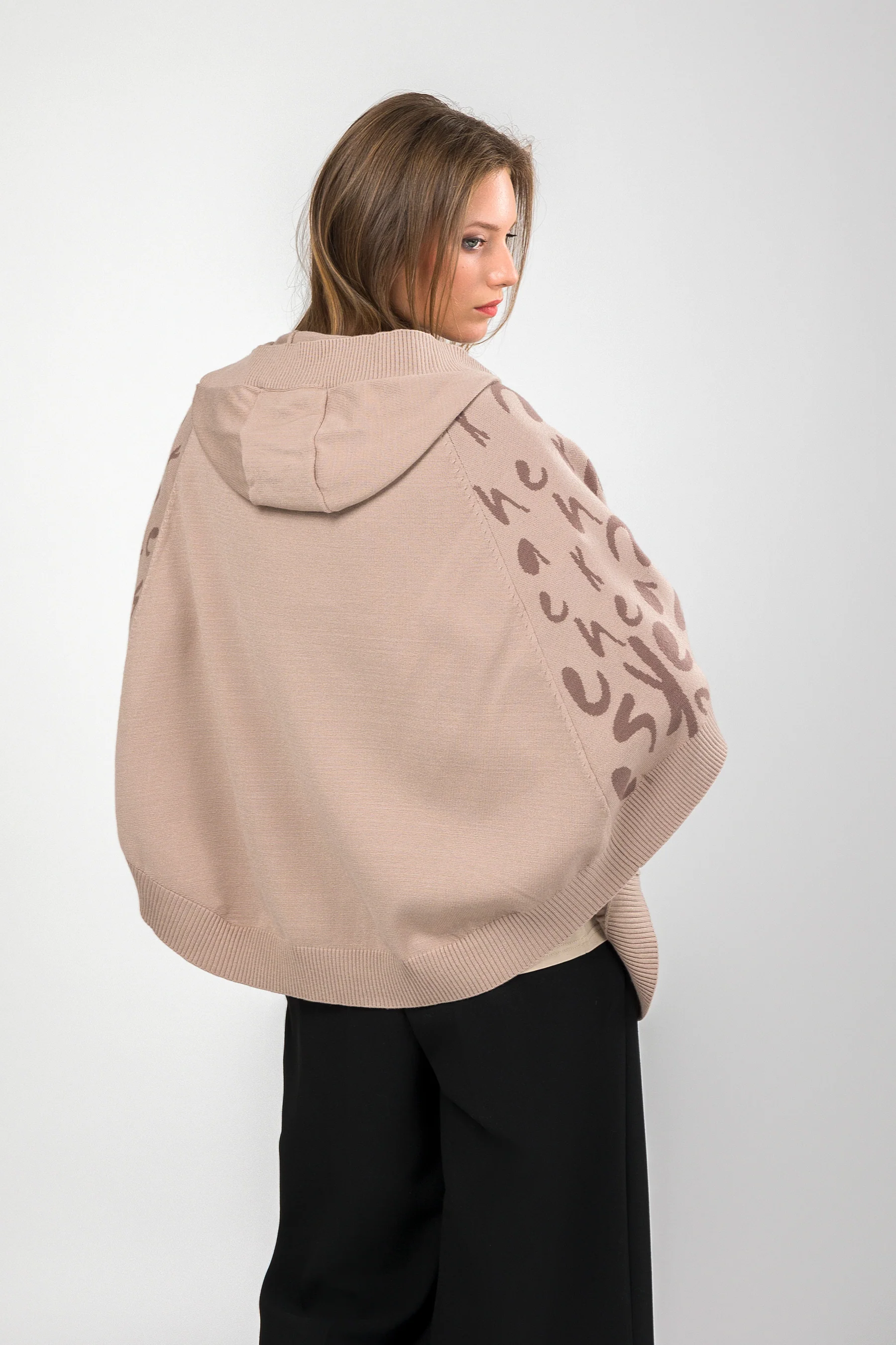 Jacke im Ponchostil beige - Image 2