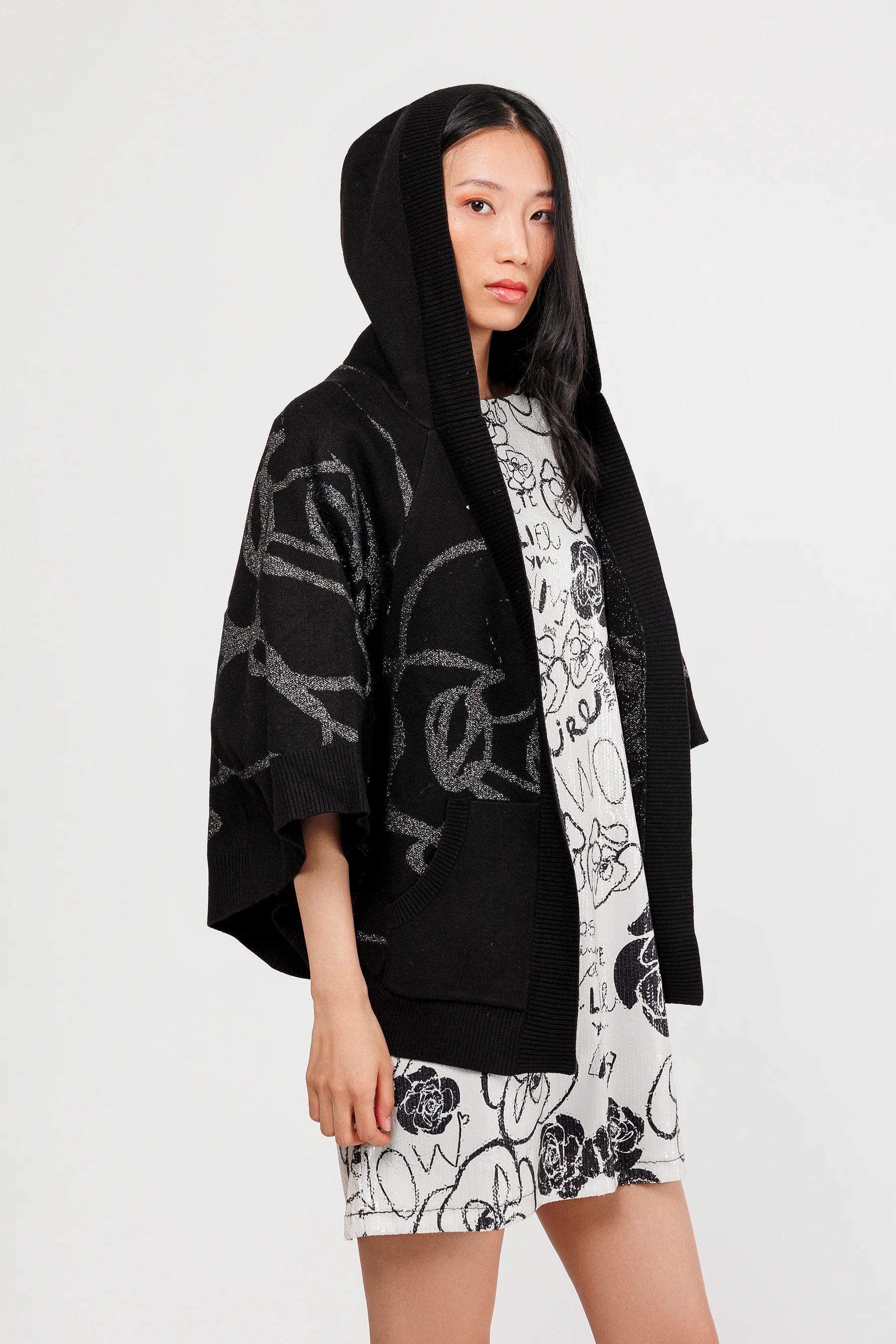 Jacke im Ponchostil schwarz - Image 2