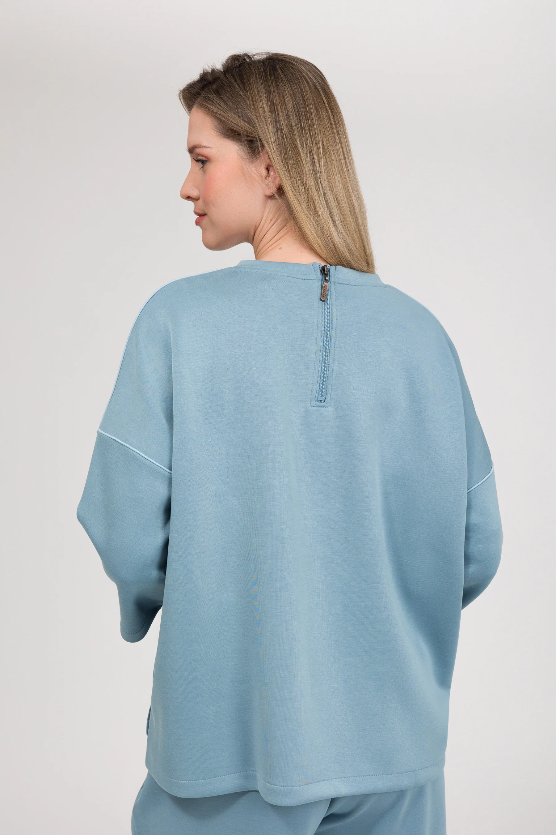 Kurzärmliges Sweatshirt blau - Image 4