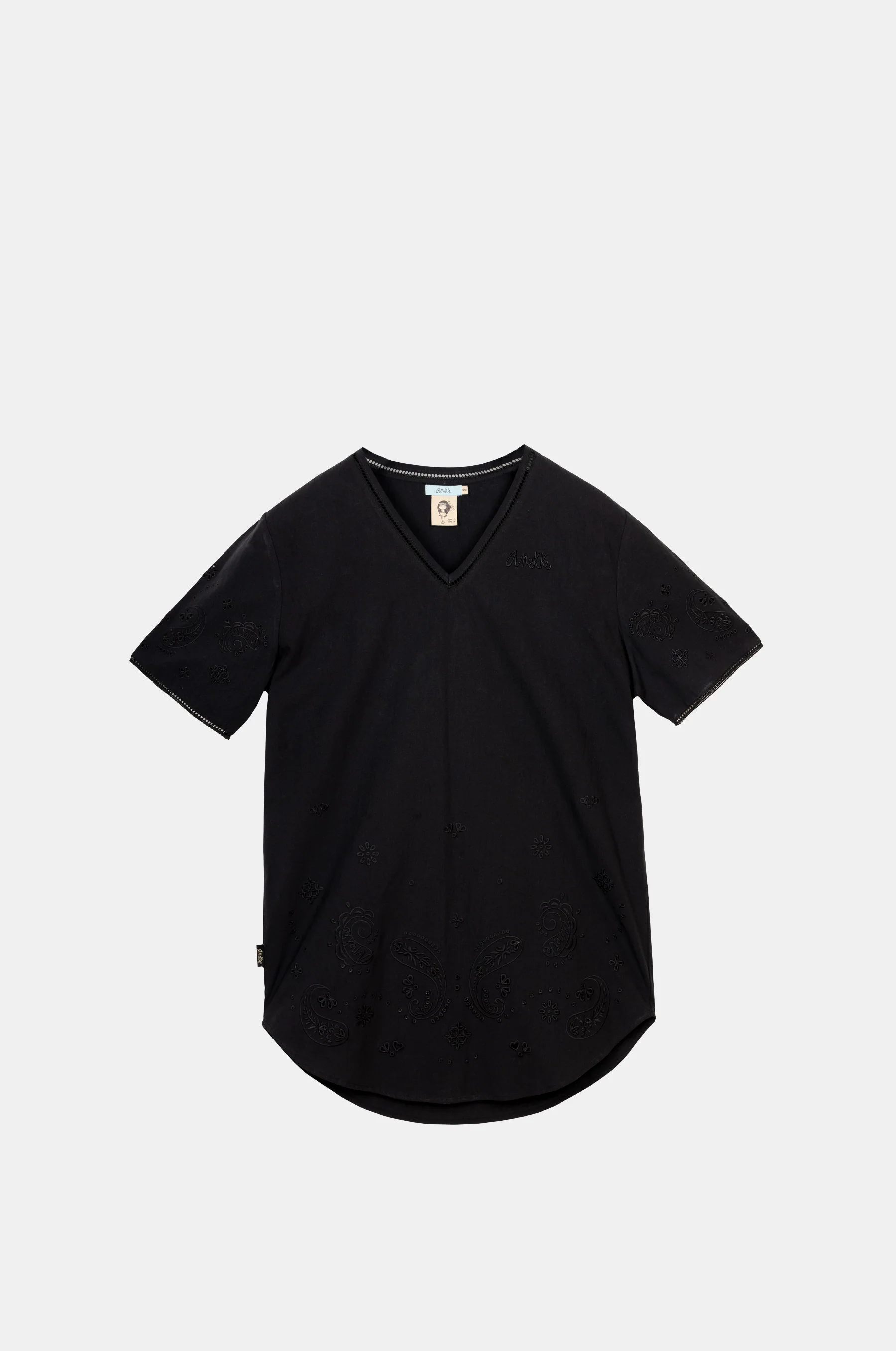 Kurzes schwarzes Kleid