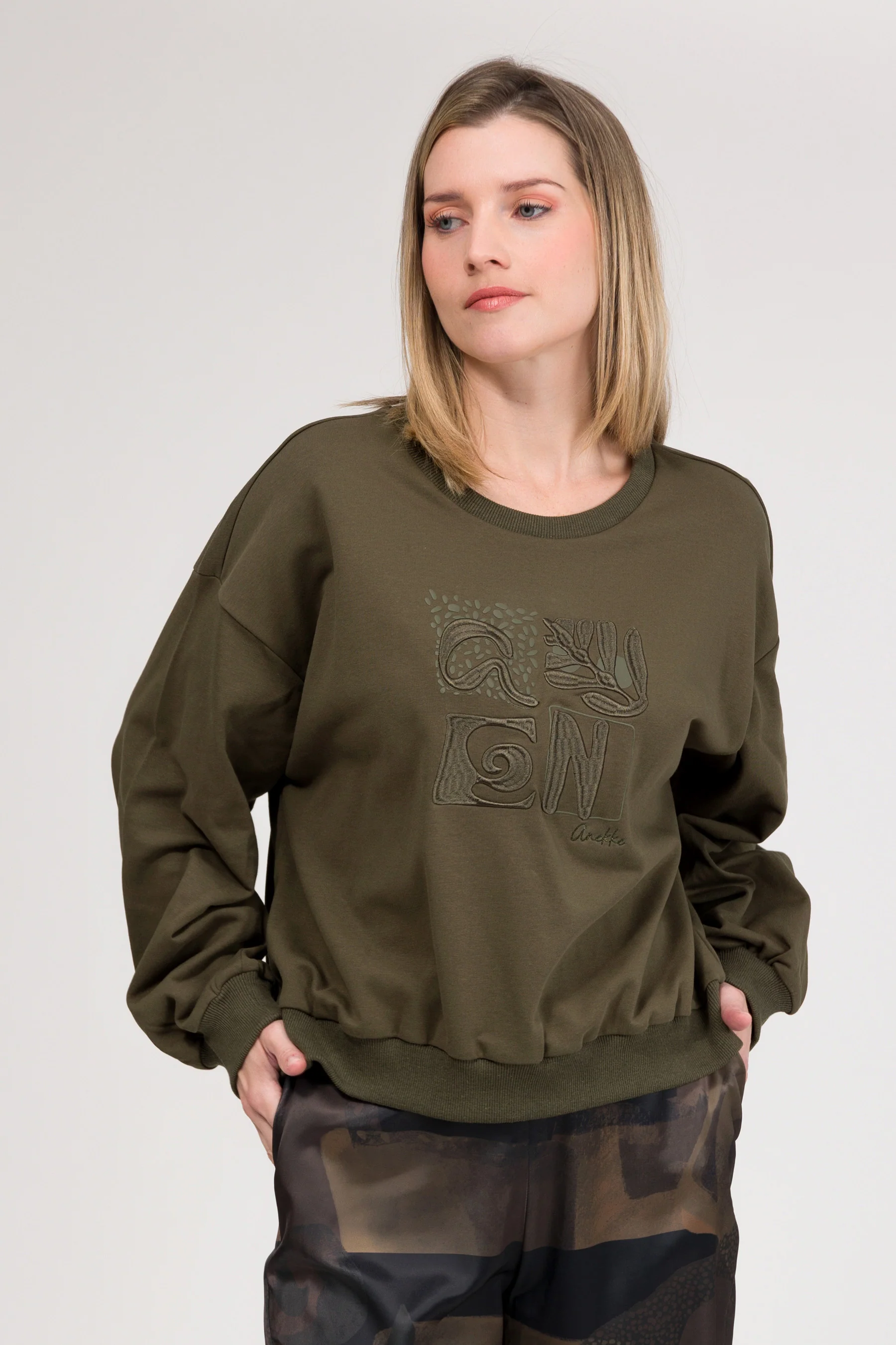 Langärmliges Sweatshirt militärgrün - Image 2