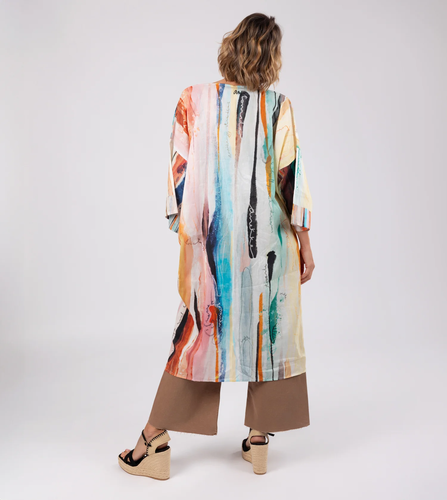 Langer Kimono mit Studio-Print - Image 6