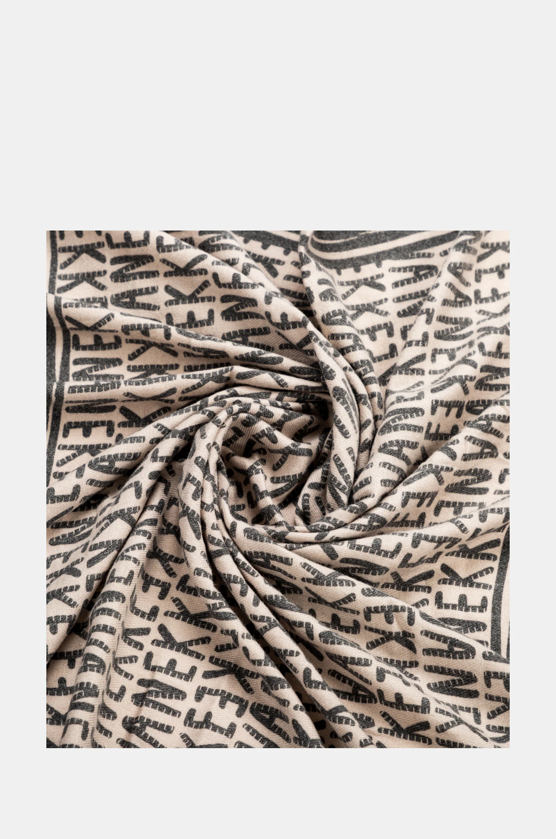 Pashmina mit Logo - Image 5