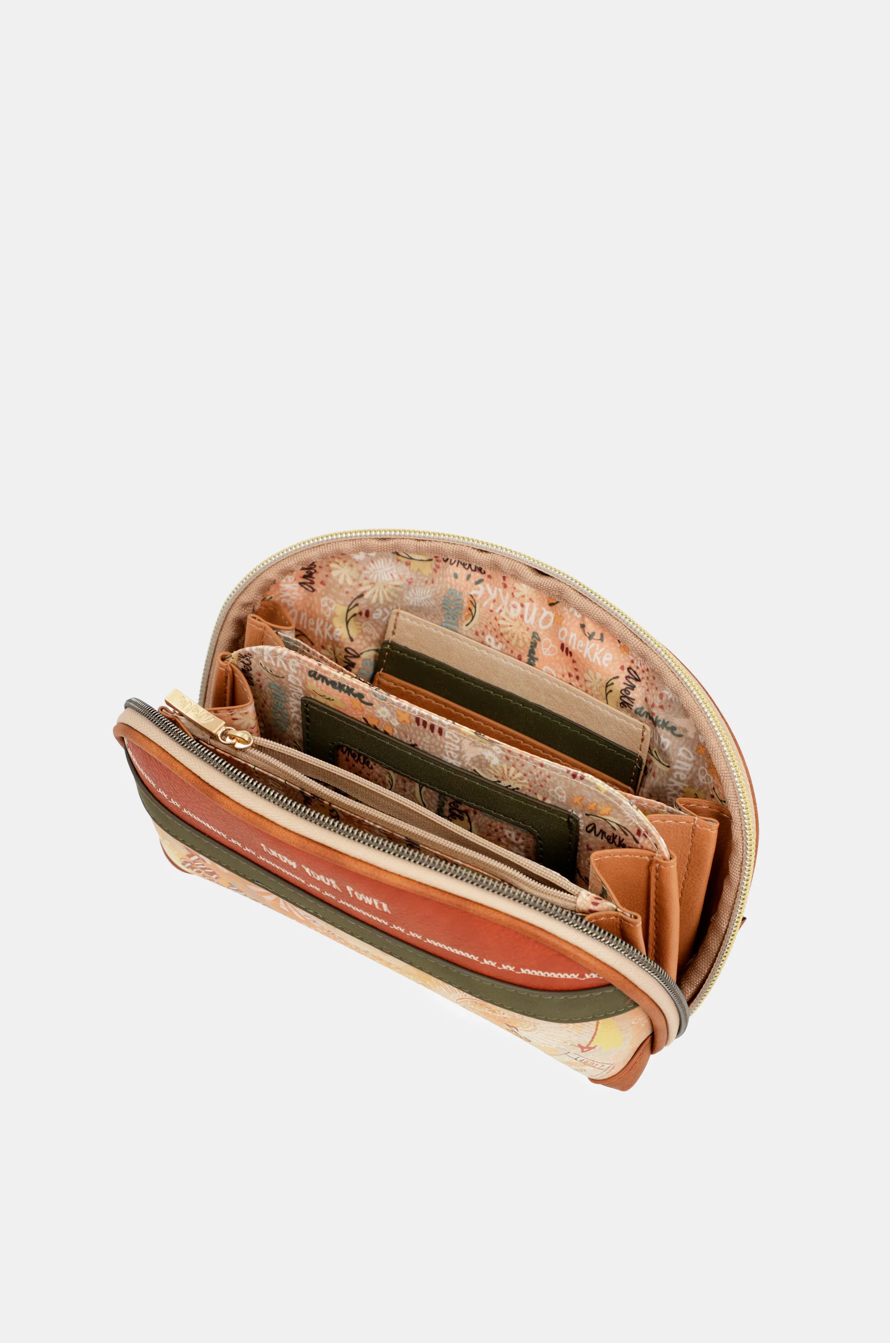 Peace & Love – Kamelfarbene RFID-Reisetasche - Image 9