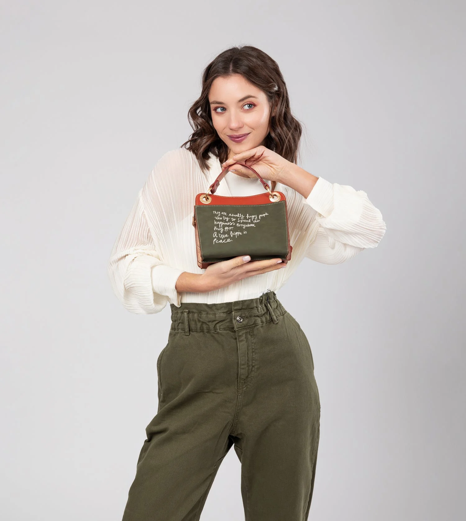 Peace & Love – Kamelfarbene Mini-Tasche - Image 6