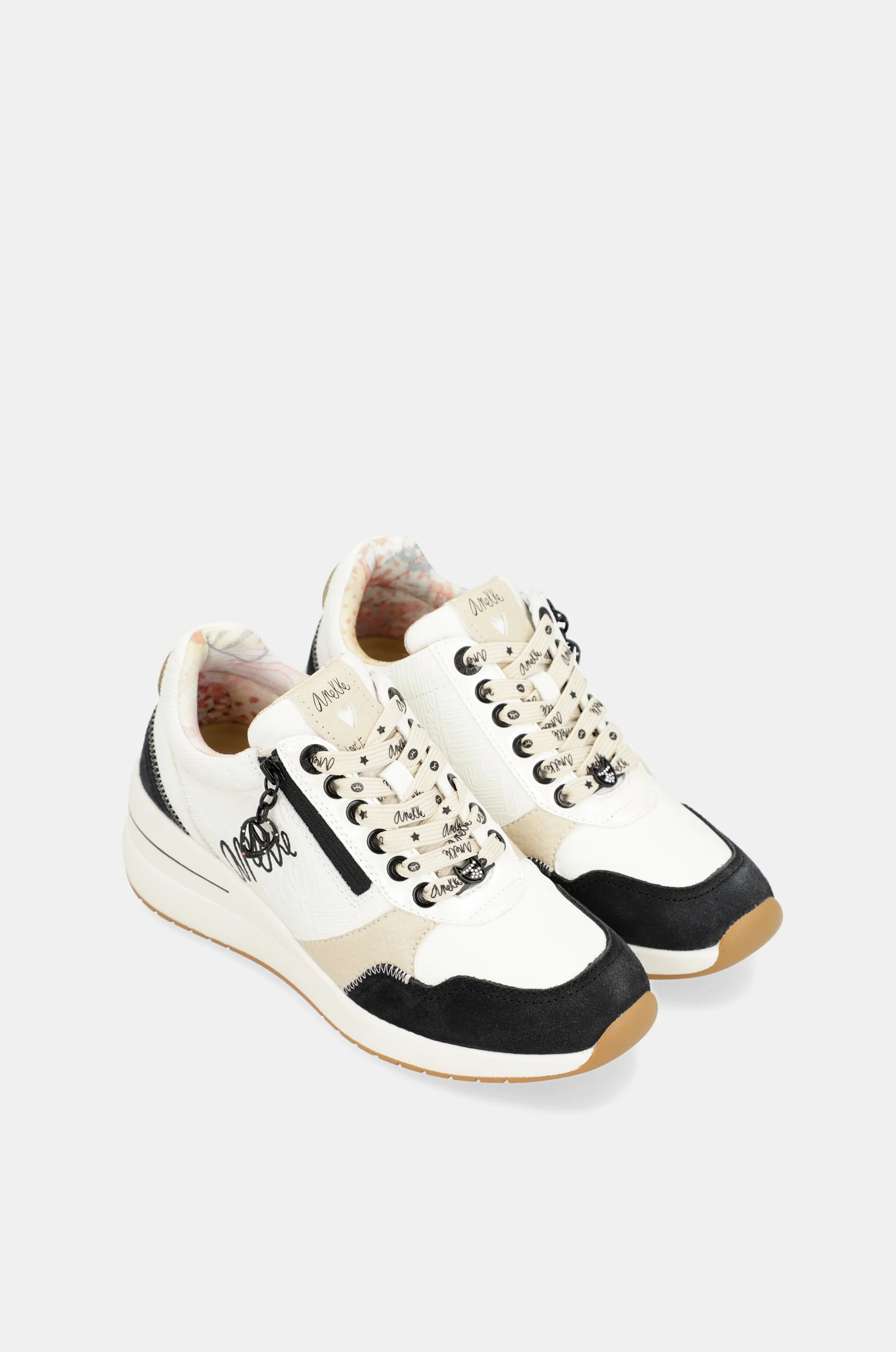 Schwarz-weiße Keilsneaker - Image 3