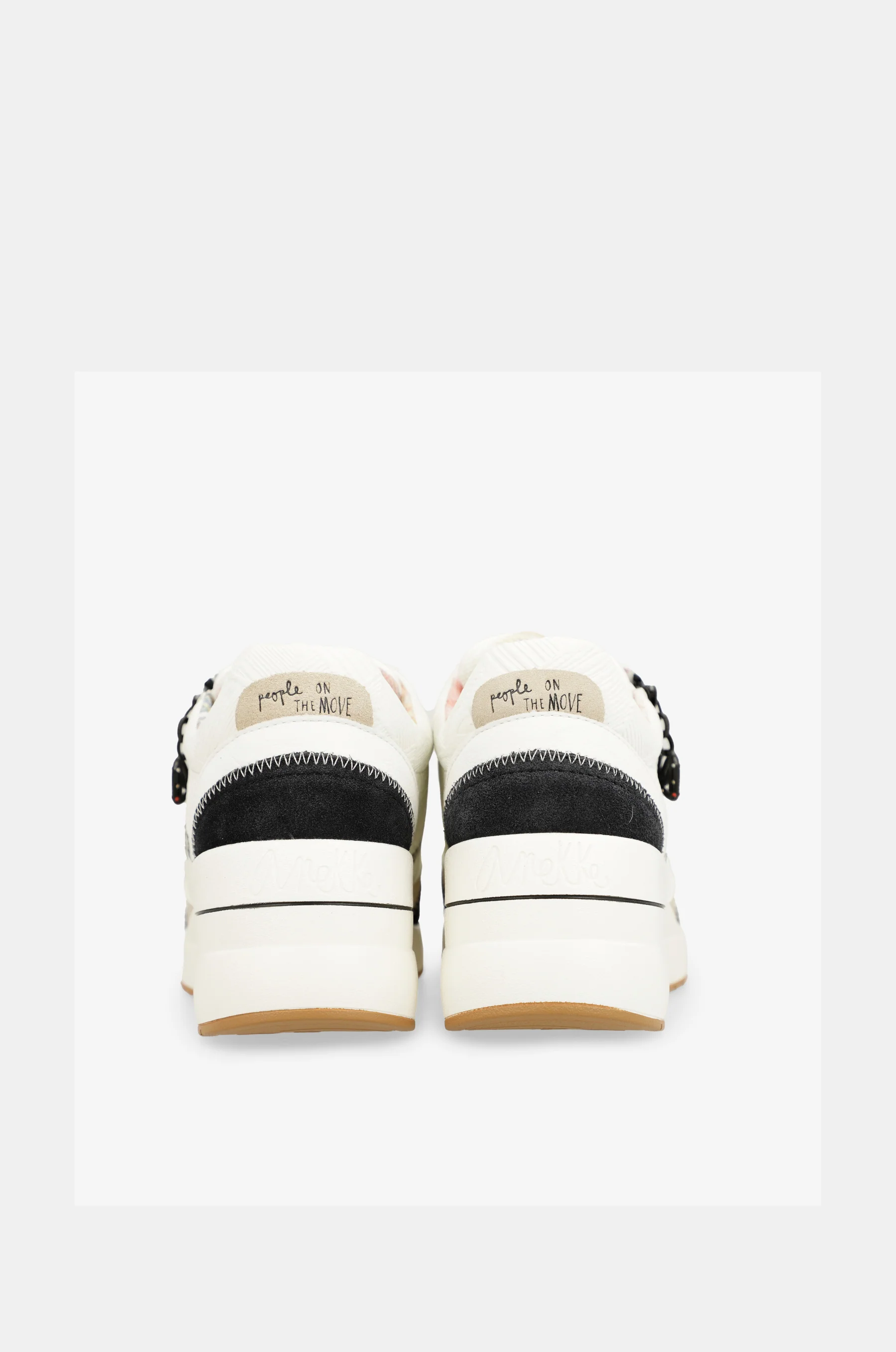 Schwarz-weiße Keilsneaker - Image 9