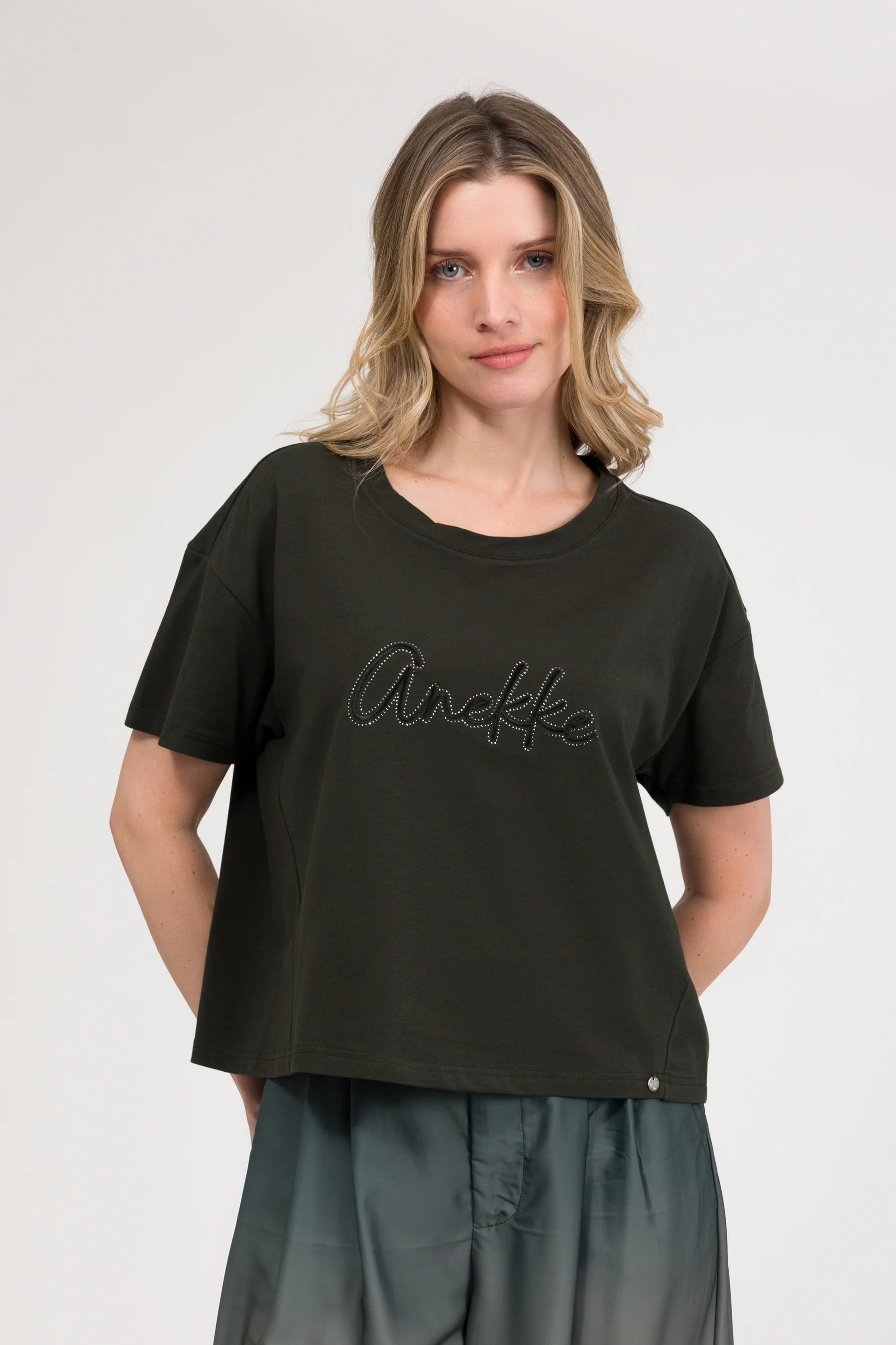 Schwarzes Kurzarm-T-Shirt - Image 2