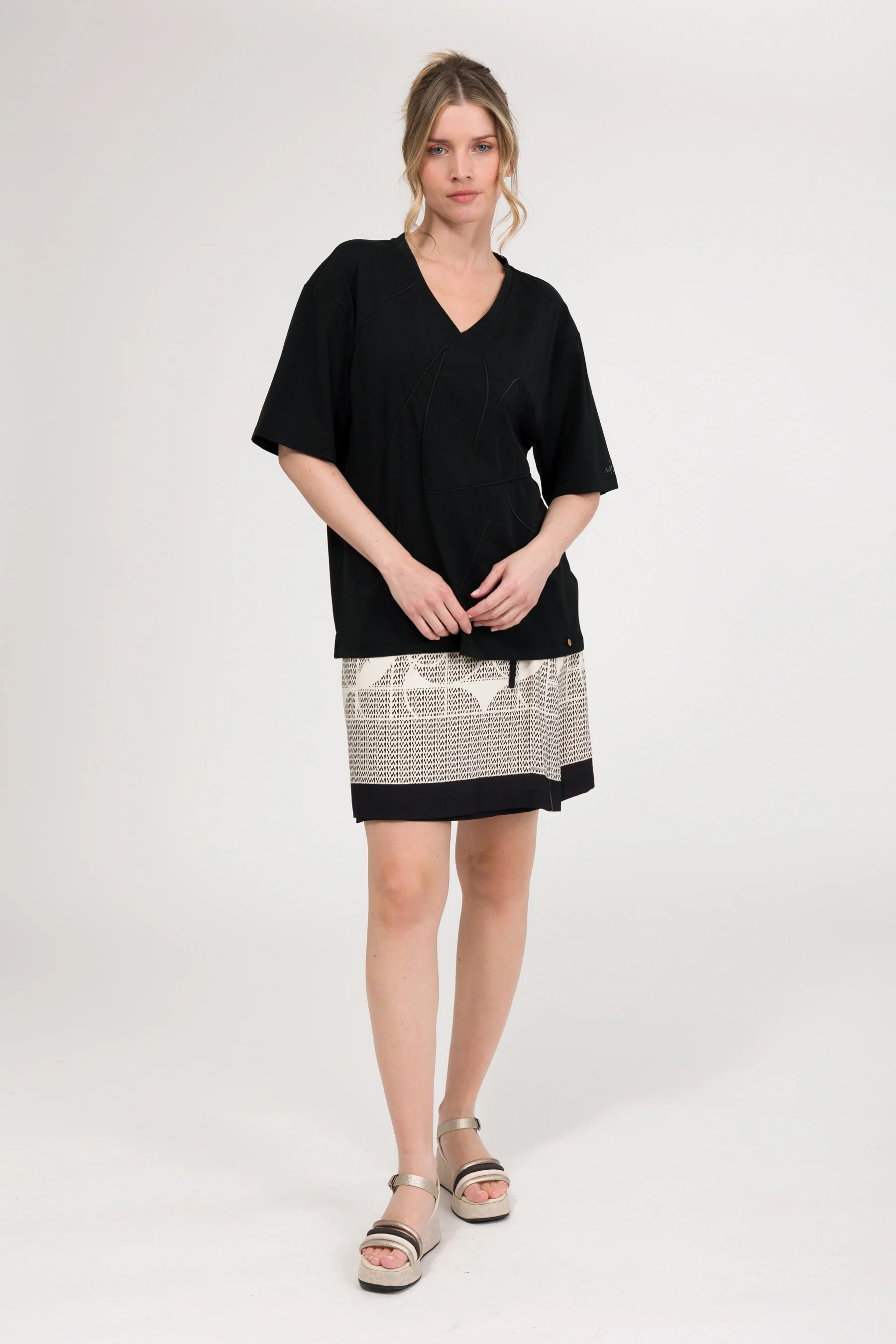 Schwarzes T-Shirt - Image 4