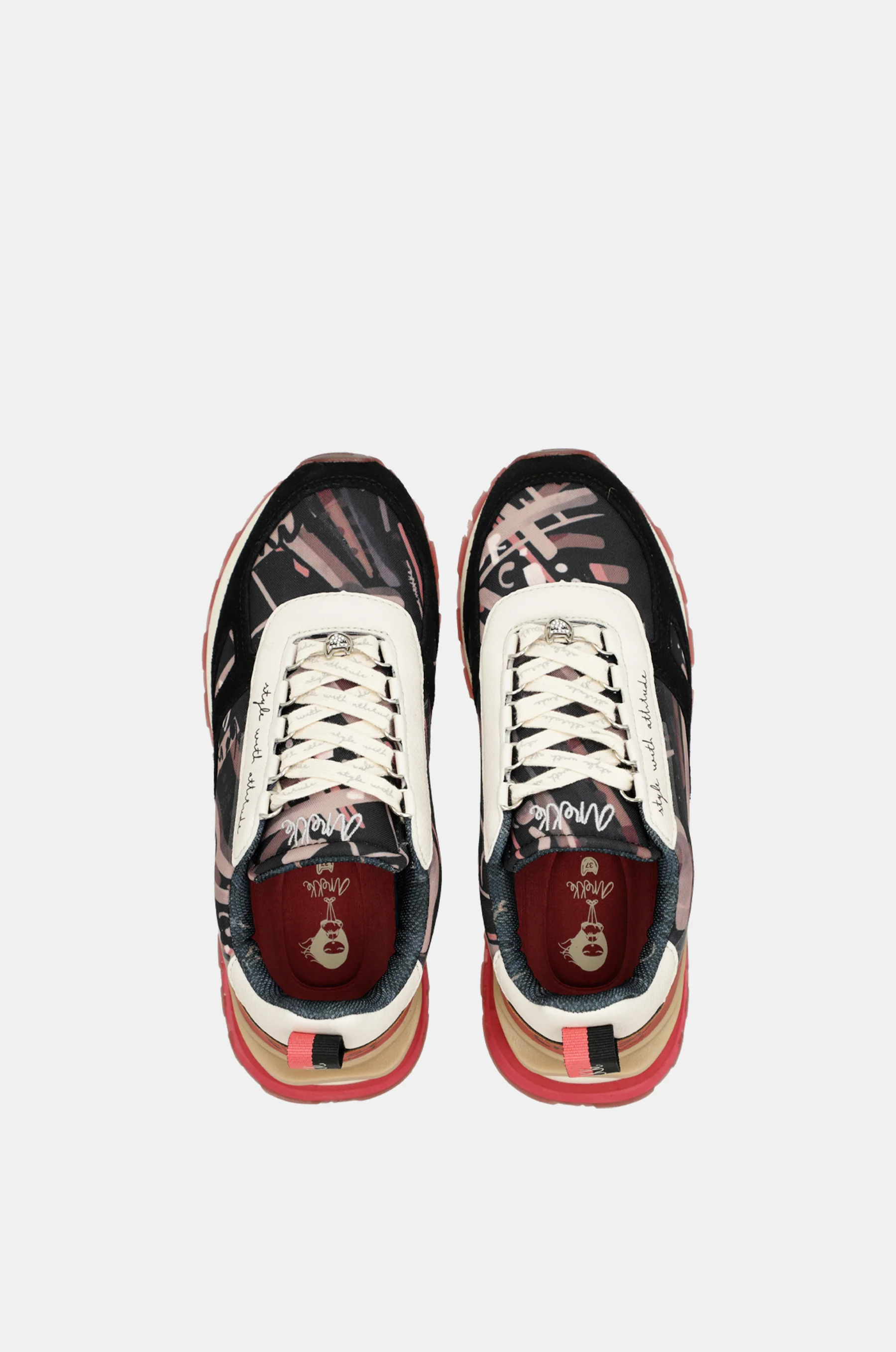 Sneakers schwarz gemustert - Image 3