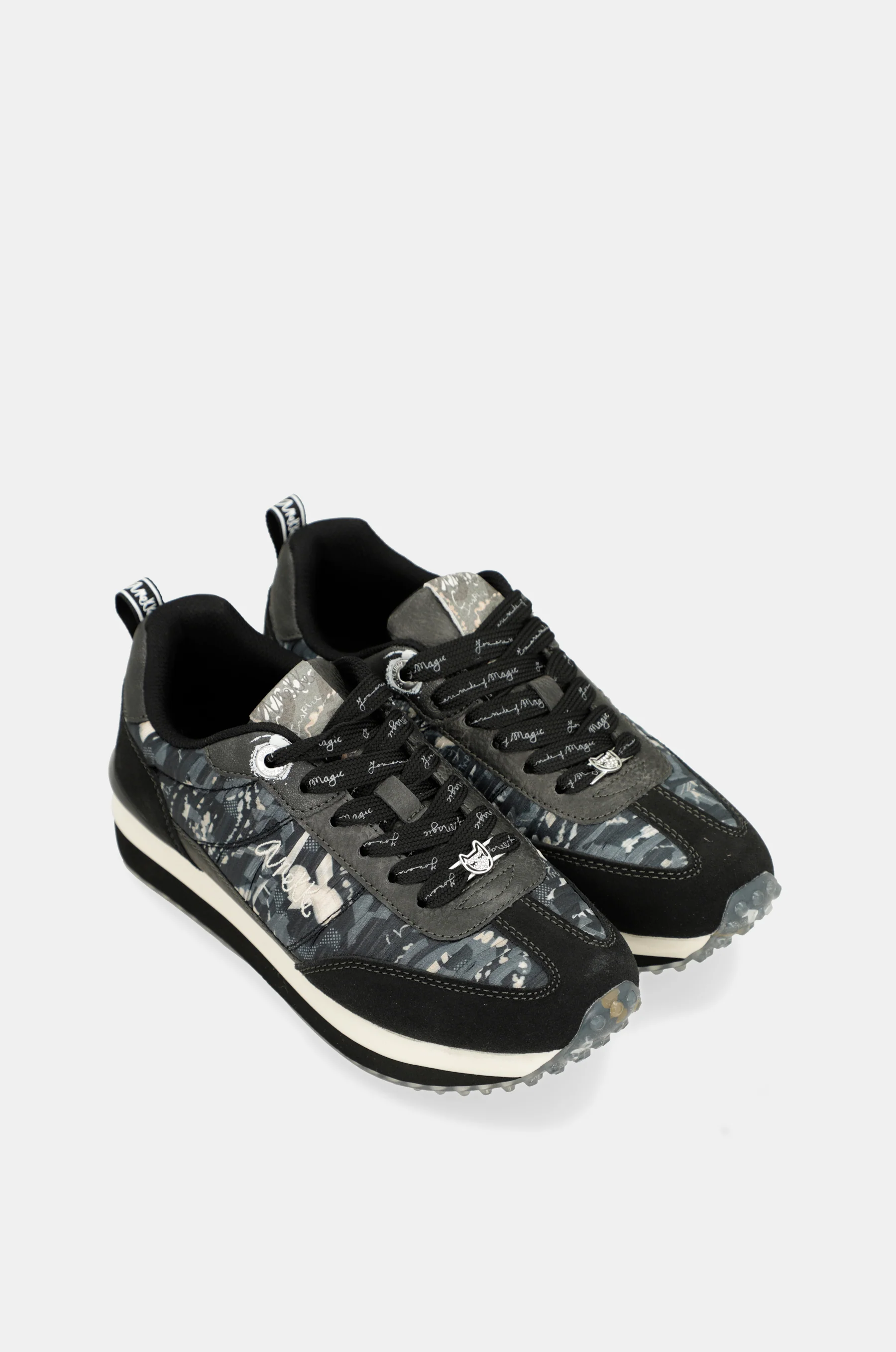 Sneakers schwarz mit mehrfarbiger Sohle - Image 6
