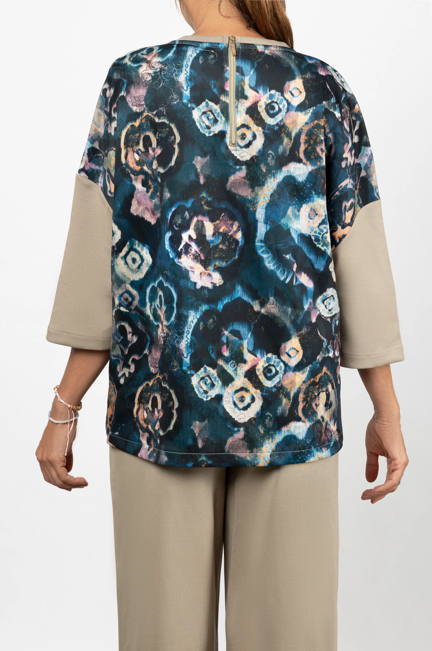 Sweatshirt Manifesto - Image 3
