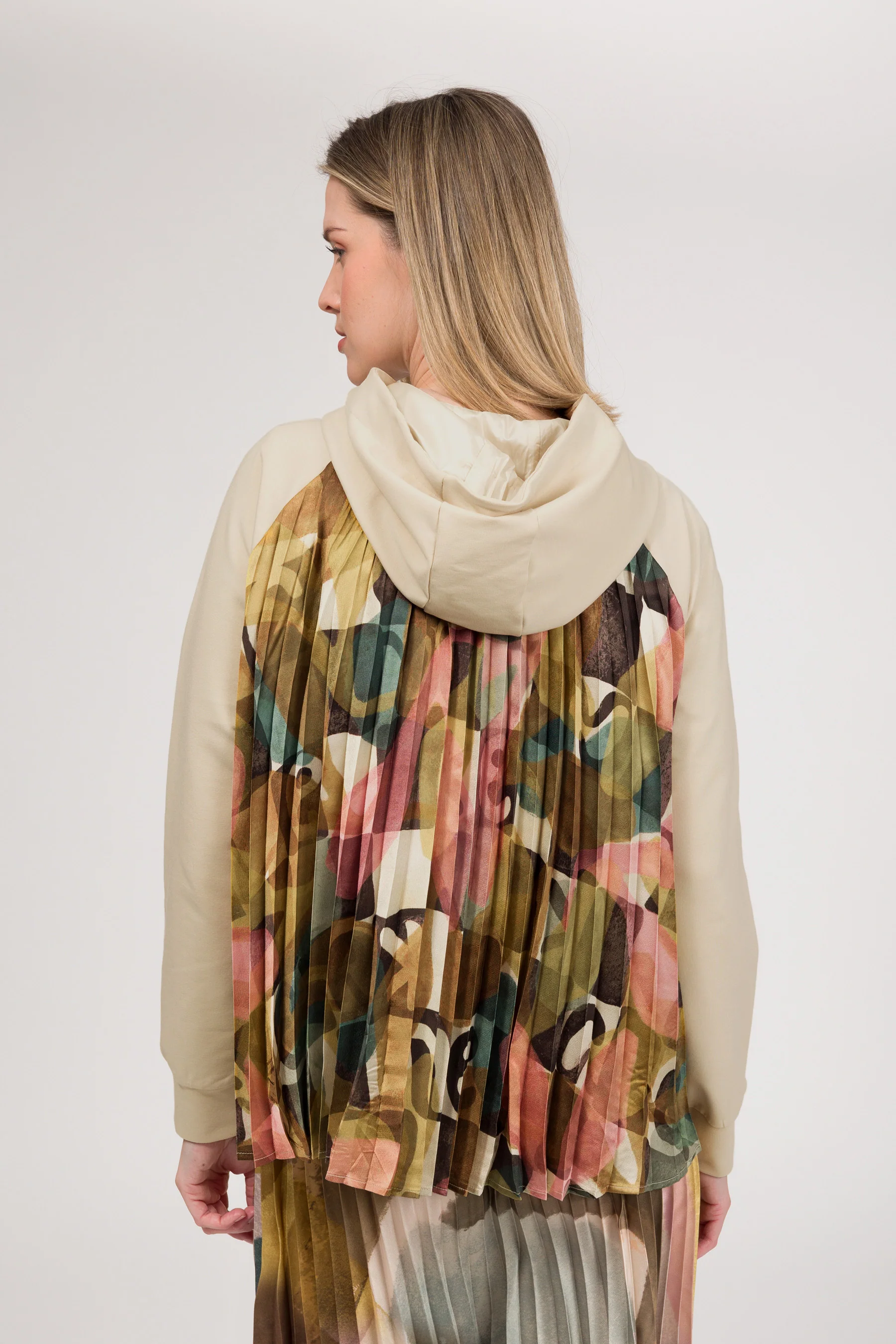 Sweatshirt mit plissierter Kapuze - Image 4