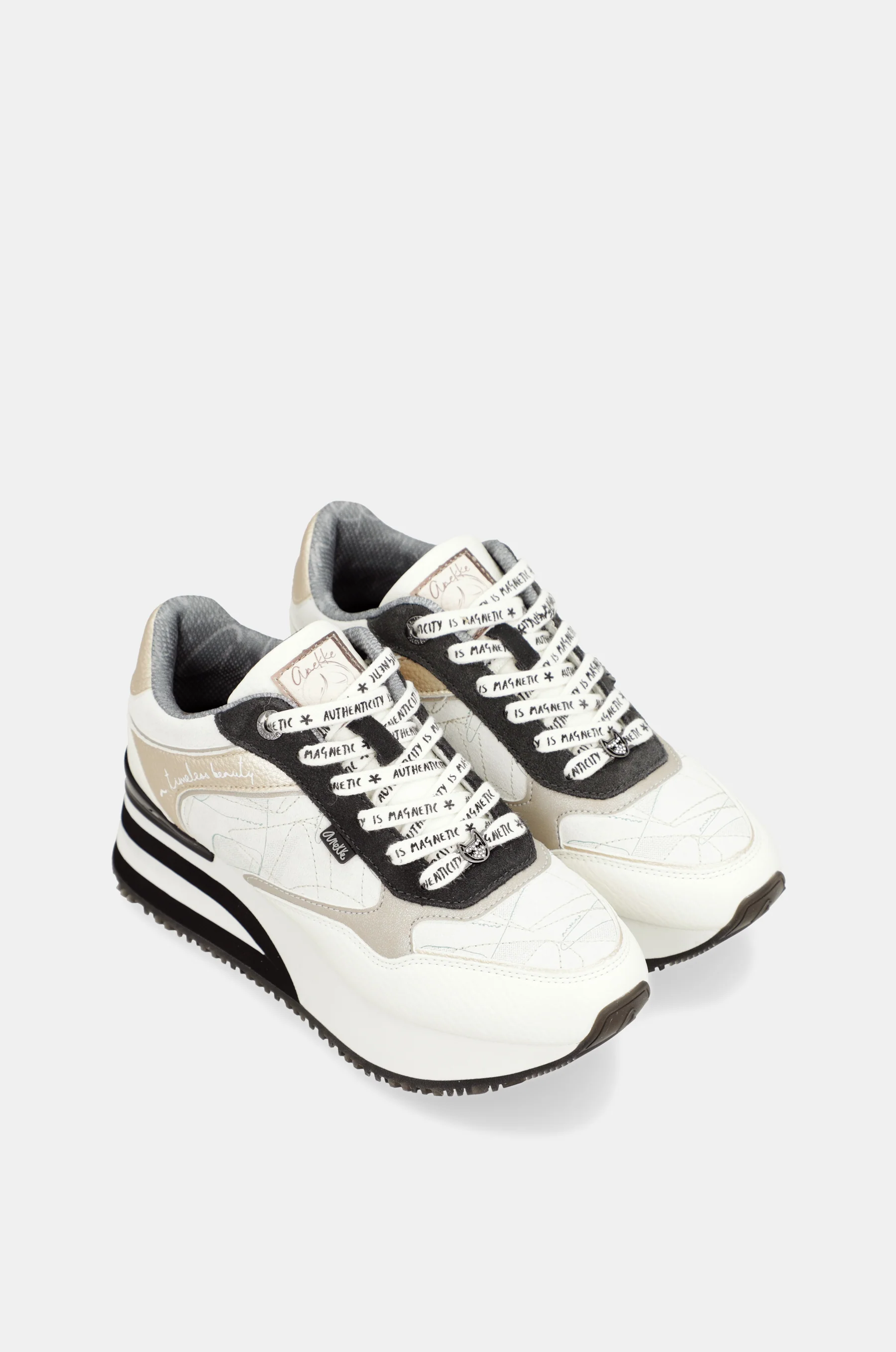 Weiße Sneaker mit schwarzen Details - Image 5