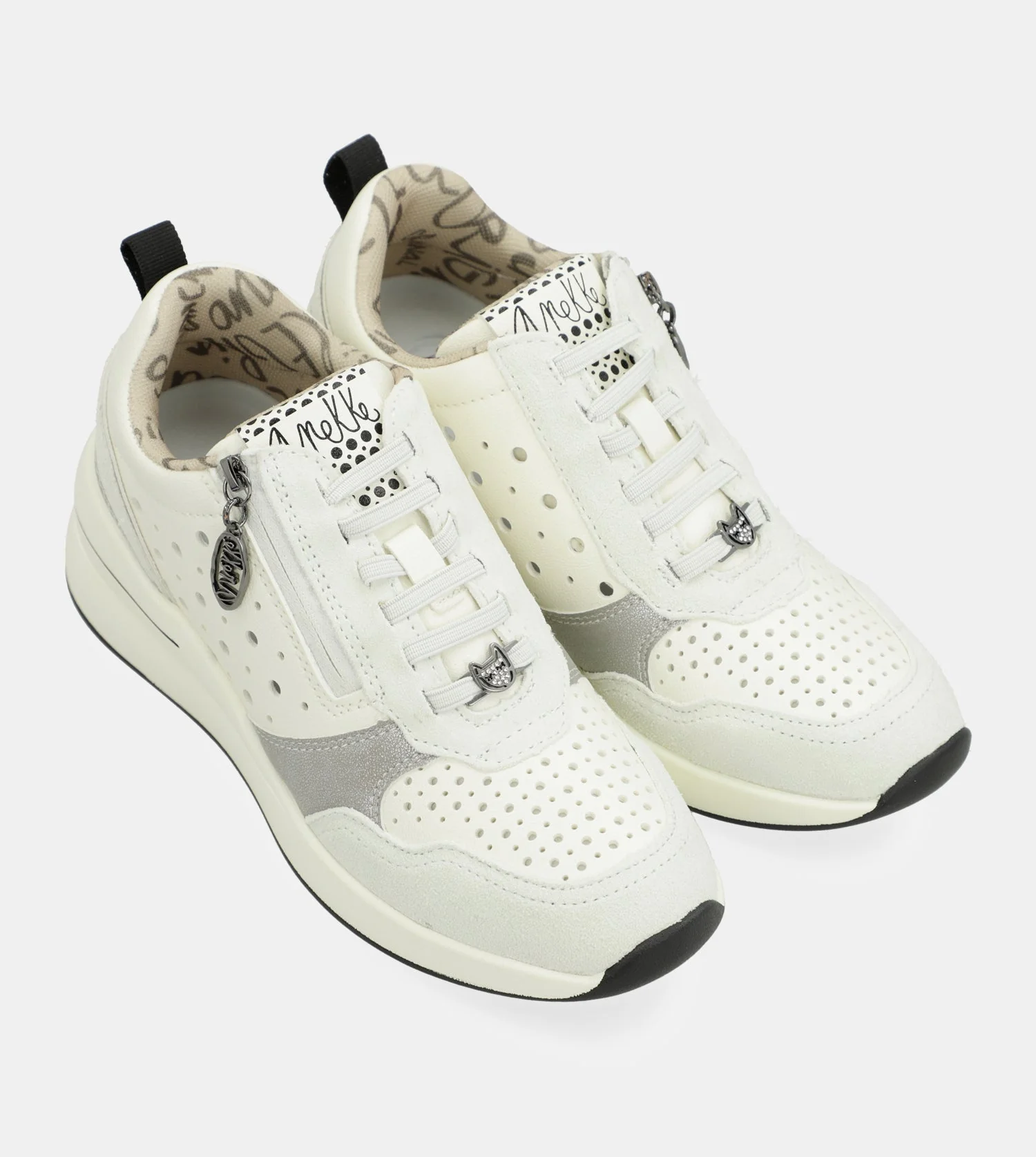 Weiße Keil-Sneakers mit Punkten - Image 3