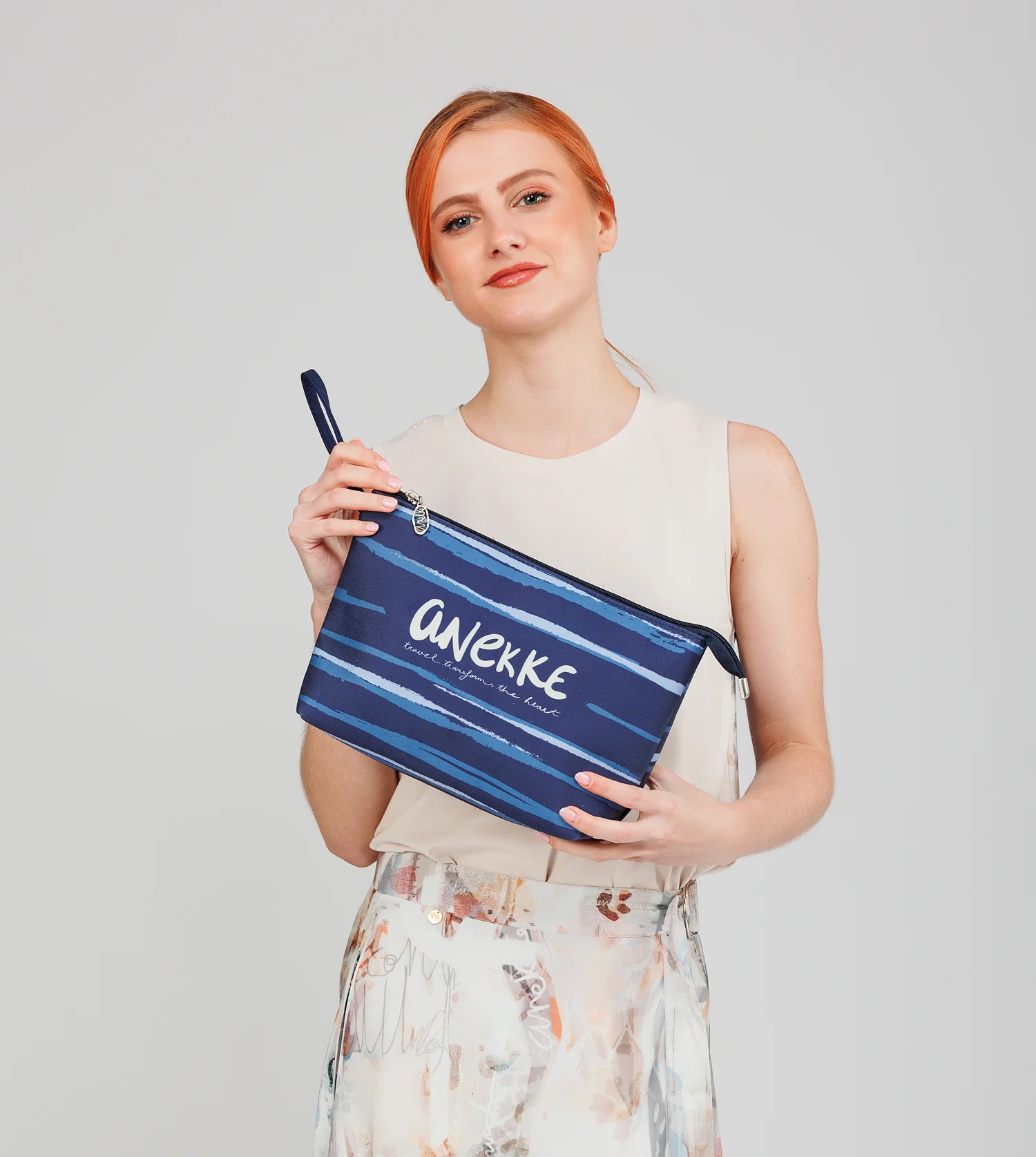 Weit geschnittene blaue Strandtasche - Image 3